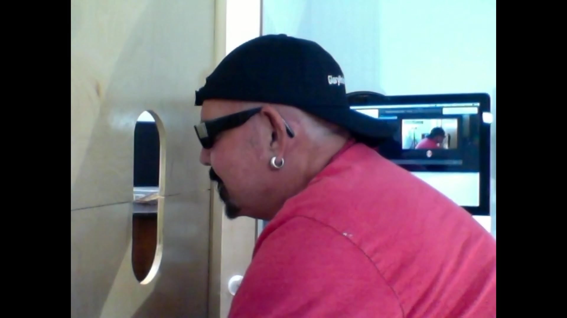 Married Guy Gloryhole Dick Sucking